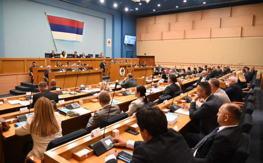 Sramni zaključci NSRS: Kolegiju naređeno da pripremi tekst "rezolucije o samoopredjeljenju RS"