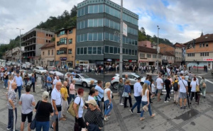 Neobičan protest u Konjicu: Građani blokirali raskrsnicu, traže hitna rješenja