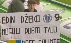 Edin Džeko dobio posebnu podršku s tribina: Dječak mu poslao poruku uz grb Željezničara
