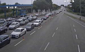Velike gužve na izlazu iz BiH: Čeka se do sat i po vremena
