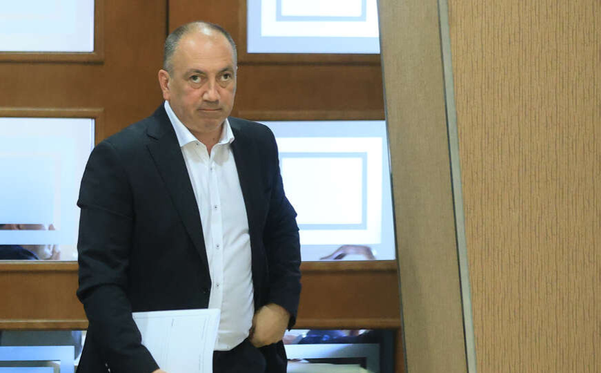 Crnadak upozorava: "Dodikovo razulareno ponašanje je potvrda da nemamo pravo na kalkulacije"