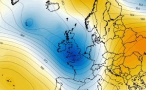 Europa se sprema za udare ostataka uragana Erin: Očekuju se valovi od 12 metara