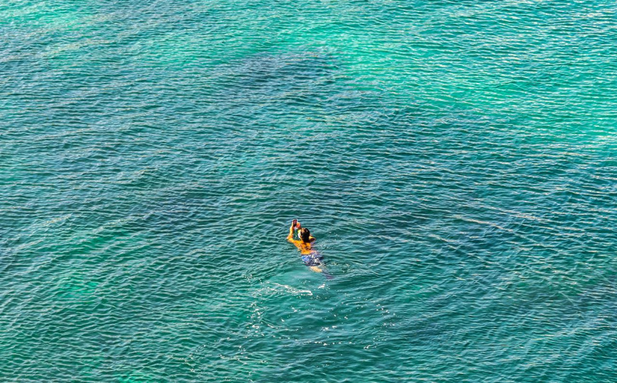 Spriječena tragedija: Maloljetnika na madracu more odnijelo na otvoreno, policija uputila apel