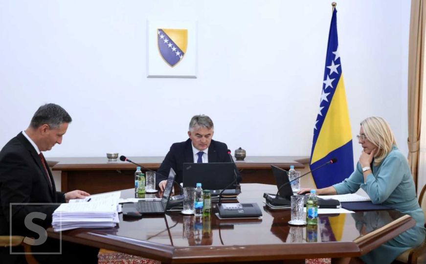 Komšić i Bećirović odbili: Ništa od rasprave o nominiranju Trumpa za Nobelovu nagradu za mir