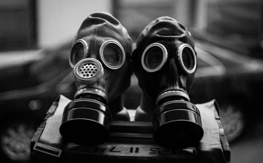 Užas u Italiji: Roditelji pronašli sina mrtvog za računarom, na licu imao plinsku masku