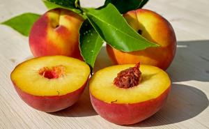 Na tržištu Bosne i Hercegovine otrovne breskve iz Albanije, predstavljaju rizik za zdravlje