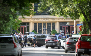 Užas u katoličkoj školi u SAD-u: Mladić ubio djecu od 8 i 10 godina dok su se molila, ranio desetke