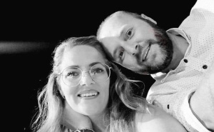 Supruga Samira Mustafića se emotivno oprostila od muža: "Hvala ti za svaku godinu naše ljubavi"