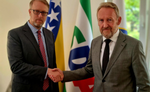 Izetbegović se sastao sa Koskijem: Razgovarali o političkoj krizi, Dodik bio glavna tema