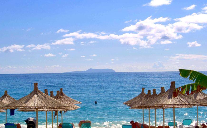 Opasnost za kupače: Utvrđena prisutnost bakterije Escherichia coli u Jadranskom moru