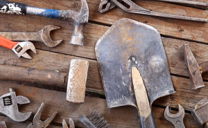 Jednostavan i učinkovit postupak: Kako ukloniti hrđu s bilo kojeg metalnog predmeta?