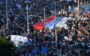 Početak školske godine na pauzi? Studenti i srednjoškolci Srbije klupe zamijenili protestima