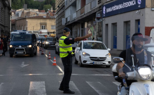 Sarajevo: Uhapšene dvije osobe, terete se za posjedovanje droga i krađu
