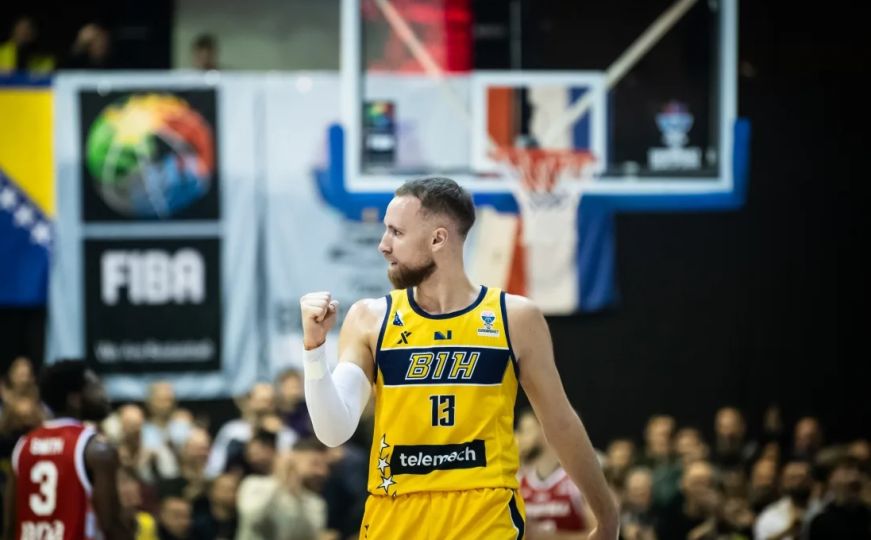 FIBA podijelila fotografiju: Ljubav navijača BiH prema Džananu Musi oduševila košarkaški svijet