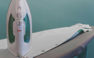 Trik koji morate isprobati: Ovo će vam skratiti vrijeme peglanja odjeće