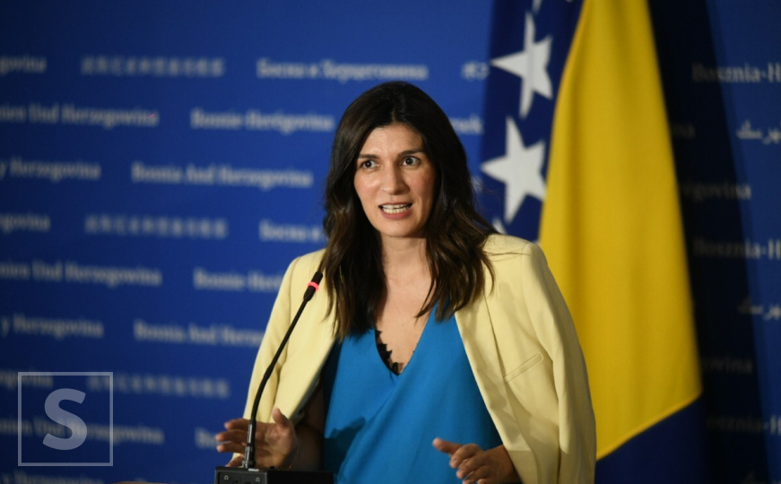 Sabina Ćudić: 'Granice su blokirane u režiji SNSD-a uz podršku SDA, hvala Sebiji Izetbegović'