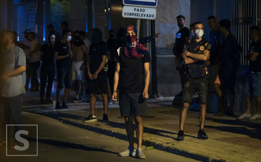 U Europi se pojavio novi talas antimigrantskih osvetničkih grupa: "To je predstava za medije"