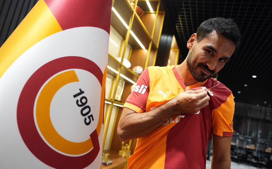 Turski šampion slaže mega-momčad: Stigao legendarni veznjak Manchester Cityja