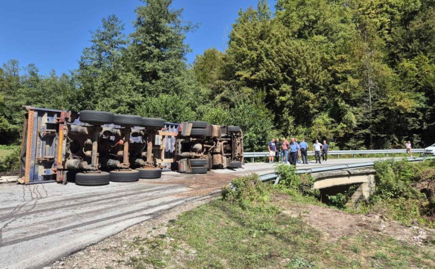Tuga nakon nove tragedije u BiH: Oba brata poginula u saobraćajnim nesrećama