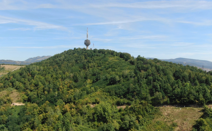 Projekat vrijedan 320.000 KM: Počeli radovi na ambijentalnom uređenju lokaliteta Park šume Hum