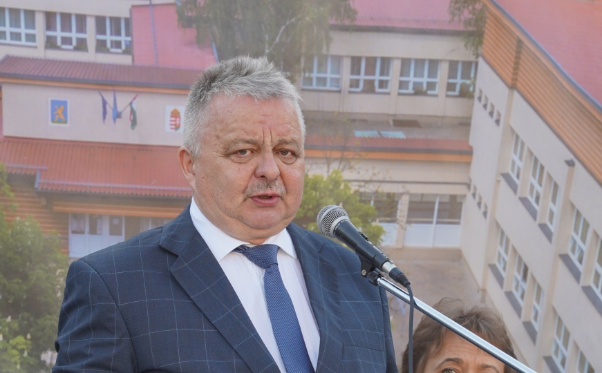 Sramotan istup: Mađarski gradonačelnik prvačićima poručio – "Kako lijepo, nema niti jednog Muhameda"