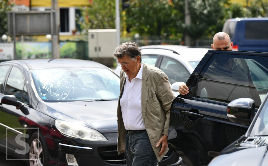 Suđenje Ganiću i ostalim: Svjedok ispričao kako su vođeni pregovori o izlasku kolone JNA