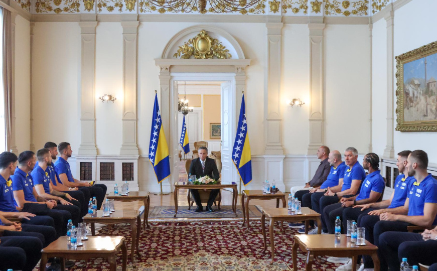 Bećirović: Požrtvovanost i zajedništvo. Košarkaška reprezentacija je ponos naše države