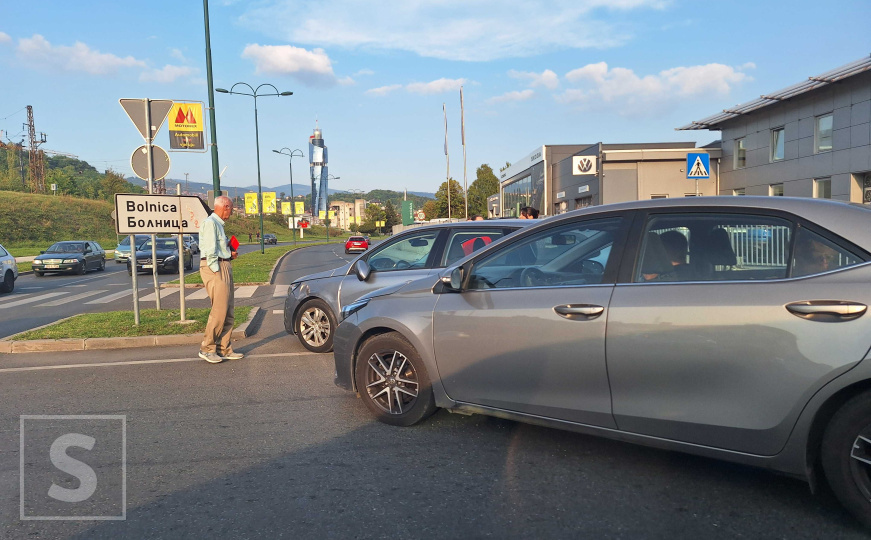 Sarajevo: Udes u kružnom toku, nastale gužve