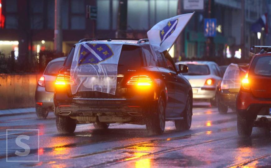 Uoči utakmice BiH-Poljska: Našim navijačima zabranjeno unošenje zastave sa ljiljanima