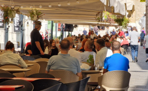 Košarkaši vode na poluvremenu: Utakmica se prati i u sarajevskim kafićima