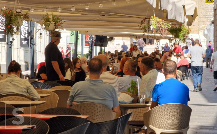 Košarkaši vode na poluvremenu: Utakmica se prati i u sarajevskim kafićima