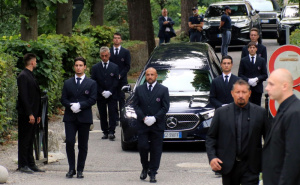 Posljednji ispraćaj modne legende: Giorgio Armani sahranjen u rodnom selu u krugu bliskih prijatelja