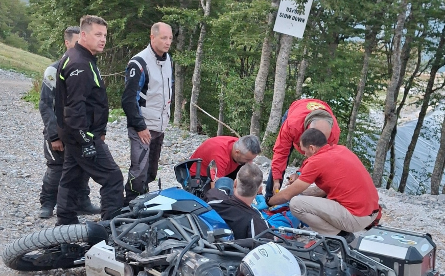 Brza i efikasna akcija Gorske službe spašavanja: Povrijeđeni stranac spašen na Bjelašnici