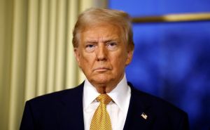 Ovo je navodno Trumpov crtež kojim je čestitao rođendan Epsteinu: "Imamo nešto zajedničko"