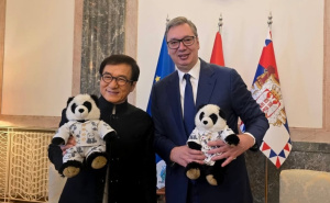 Susreli se Jackie Chan i Aleksandar Vučić. Građani Srbije: "Sve gore i gore"