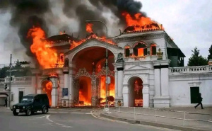 Krvavi neredi u Nepalu: Političari bježe helikopterima, supruga bivšeg premijera izgorjela u kući