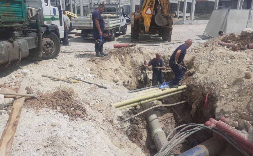 Radnici Vodovoda na terenu: Više od 20 sarajevskih ulica danas bi moglo biti bez vode