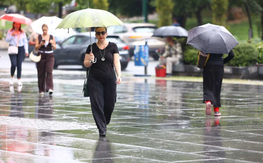 Predah od sparine: Počela kiša u Sarajevu, sprema se ozbiljno nevrijeme