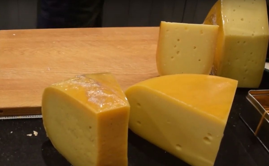 Pravilno čuvanje sira: Isprobajte trik sa kockicama sa šećerom