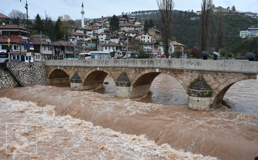 Stižu obilne kiše, KUCZ upozorava: Pripremite snage za brzi odgovor na moguće poplave