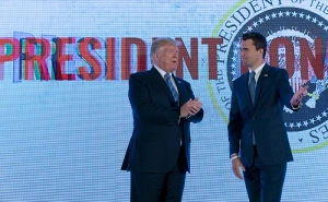 Trumpov saradnik upucan u kampusu, mrežama kruže uznemirujući snimci pucnjave