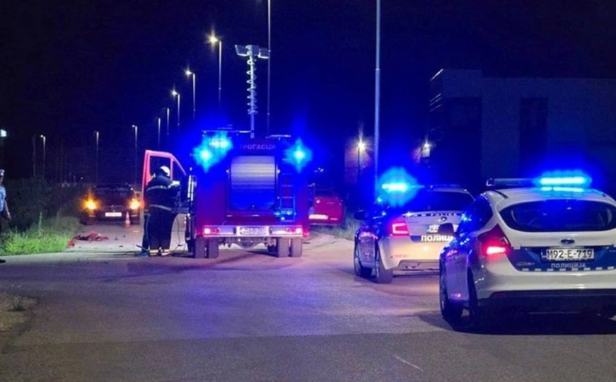 Nesreća u BiH: Automobil podletio pod voz