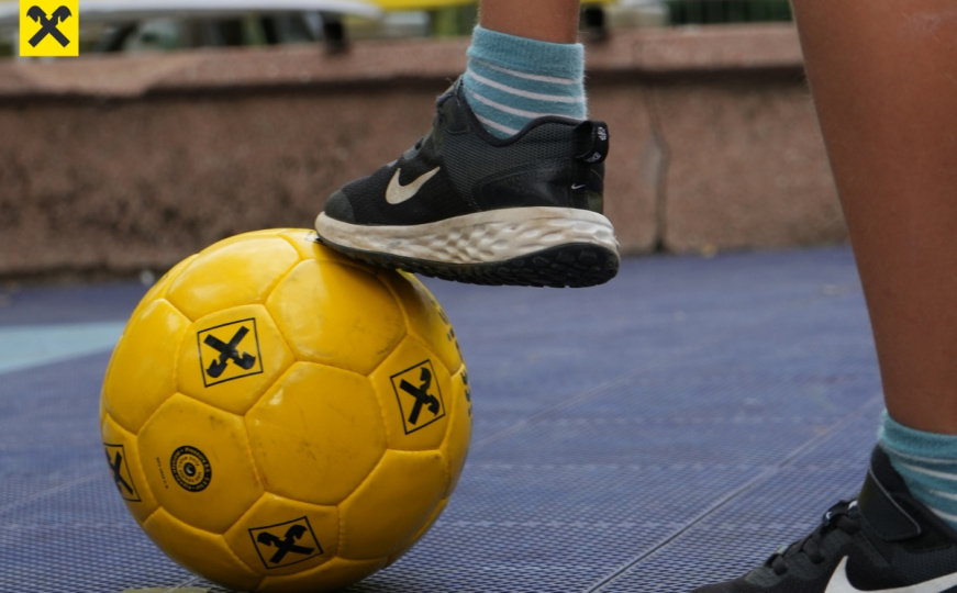 Fudbal i zabava u fun zoni Raiffeisen banke na Bilinom polju