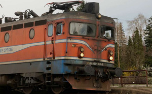 Detalji teške nesreće na pružnom prijelazu: Poginuo mladić (19), automobilom podletio pod voz