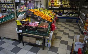 Penzioneri od bijesa u marketima pronašli način kako da "kazne" prodavce jer im otimaju novac