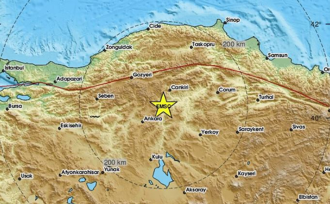 Snažan zemljotres u Turskoj: Ljudi panično bježali na ulice, objavljen snimak