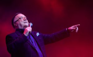 Halid Bešlić objavio novu pjesmu "Sejda" posvećenu supruzi: "Još si mlada, još si lijepa kao nekad"