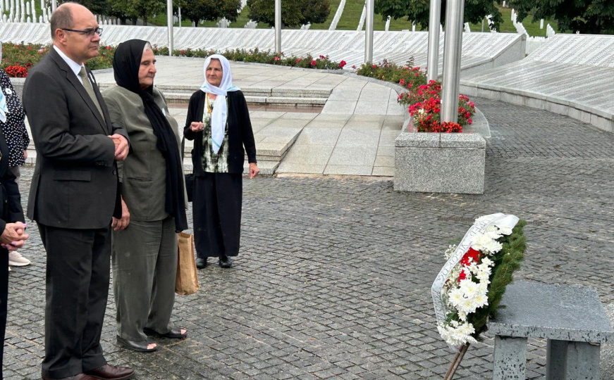 Schmidt u Srebrenici: Sastao se sa Majkama Srebrenice, Durakovićem, Suljagićem...