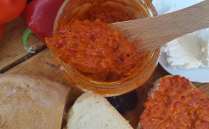 Tajna najboljeg ajvara: Domaćice otkrile 1 sastojak koji svi zaboravljaju, a bez njega nije pravi