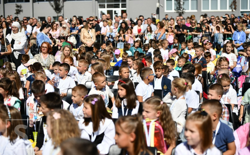 Bursać: Aparthejd made in BiH - Kako je šestoro bošnjačkih prvačića odvojeno od ostale djece!